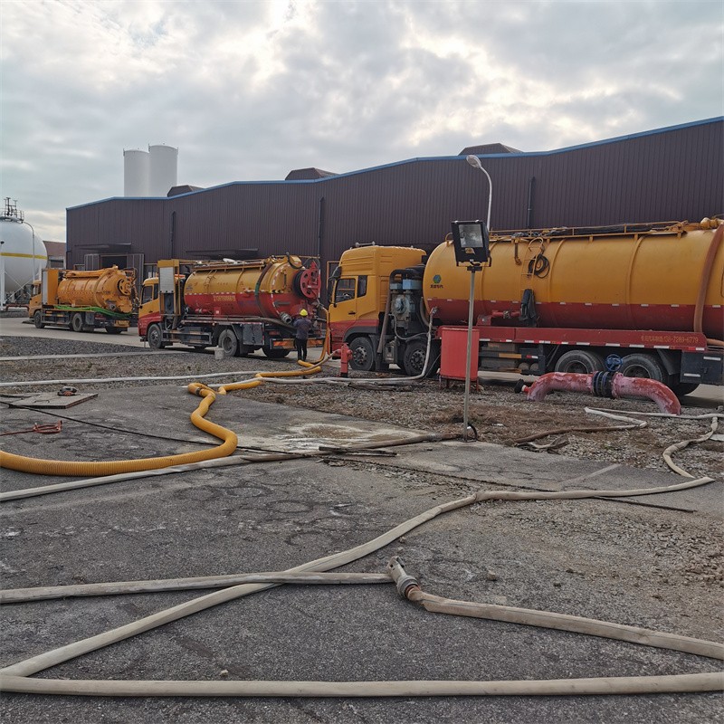 新和污水池清理